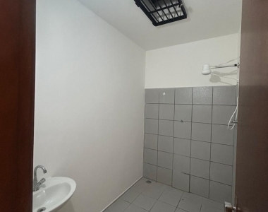 BANHEIRO DA SUITE DOS FUNDOS