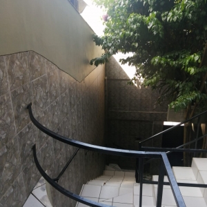 escada de acesso à residência Outro âmgulo da